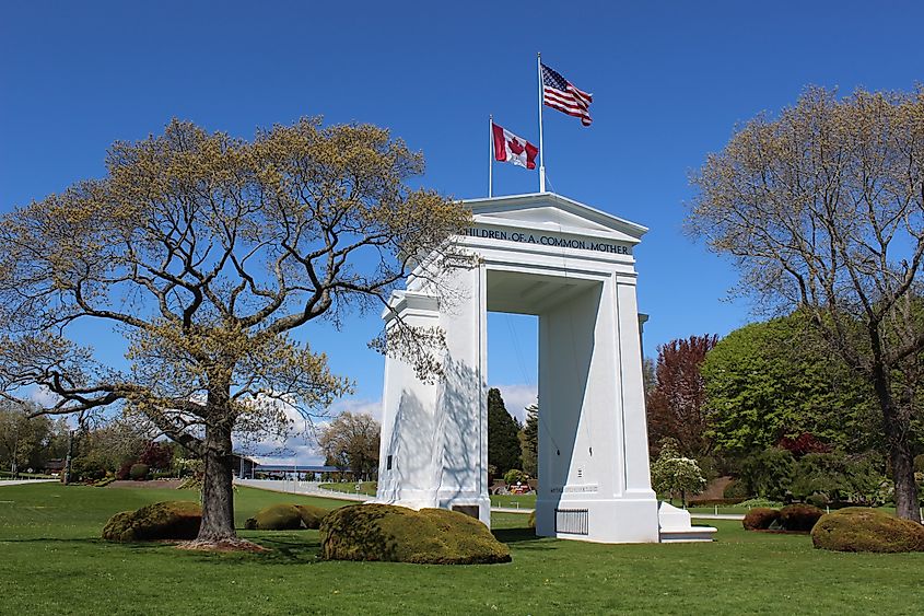 The gate monument in Peace Arch Park. Editorial credit: Aprilflower / Shutterstock.com