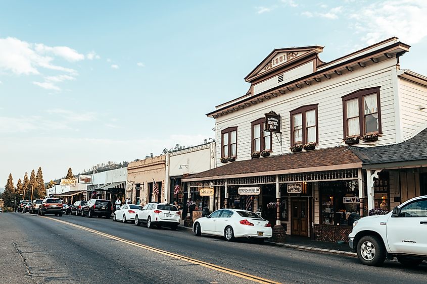 Beautiful town of Mariposa near Yosemite Valley, California