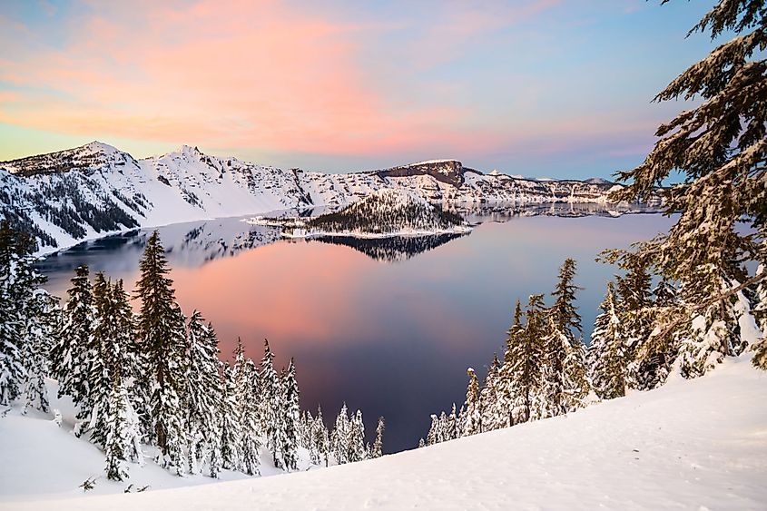 A view of the Crater Lake during winters