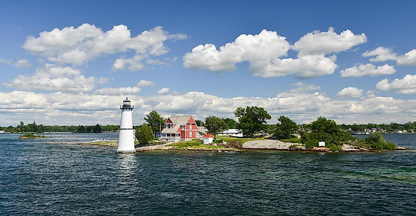 House in the Thousand Islands on Saint Lawrence River