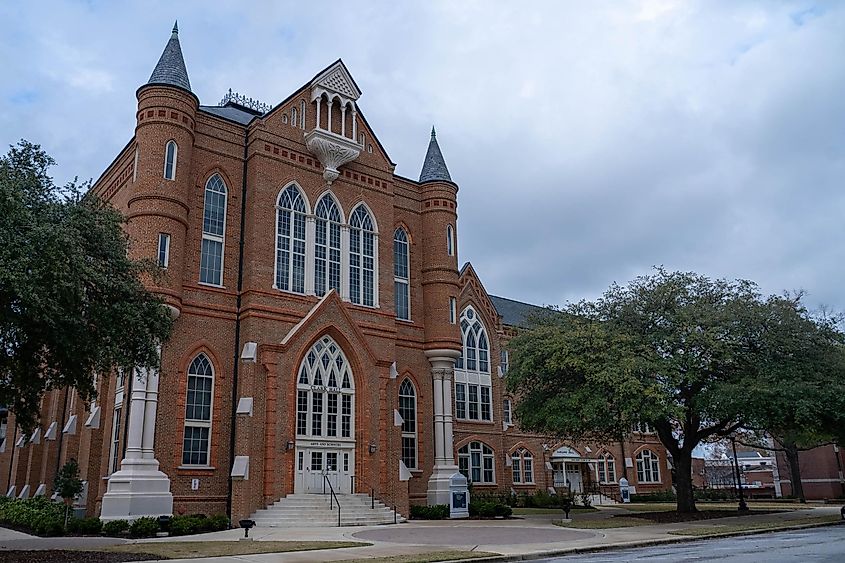 Clark Hall on the campus of the University of Alabama, via Stephen Reeves / Shutterstock.com