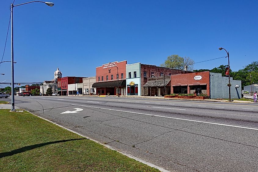 Main Street in Summerville, GA in Chattooga County, via Thomas Barrat / Shutterstock.com