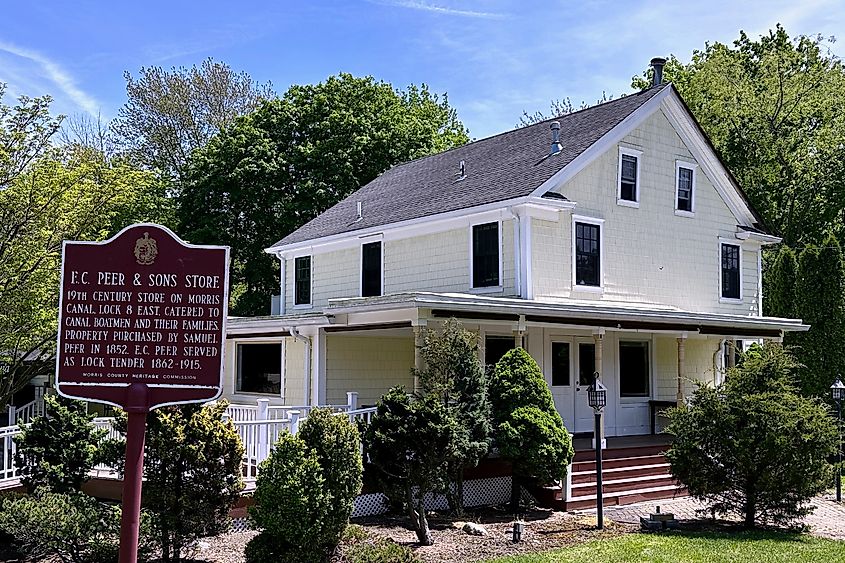 Denville Township, New Jersey. In Wikipedia. https://en.wikipedia.org/wiki/Denville_Township,_New_Jersey By Zeete - Own work, CC BY-SA 4.0, https://commons.wikimedia.org/w/index.php?curid=138958225