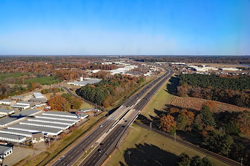 Flowood, Mississippi, USA: Lakeland Drive and Highway 25 in Flowood.