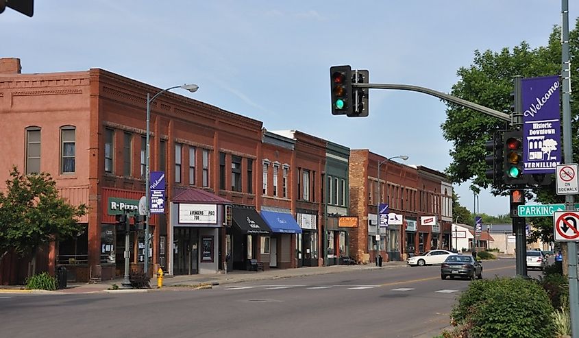 Downtown Vermilion, South Dakota, part of the Downtown Vermilion Historic District. Image credit User:Magicpiano, CC BY-SA 4.0, via Wikimedia Commons