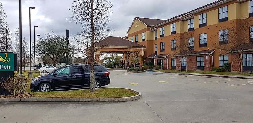 Quality Inn hotel parking lot in Donaldsonville, Louisiana