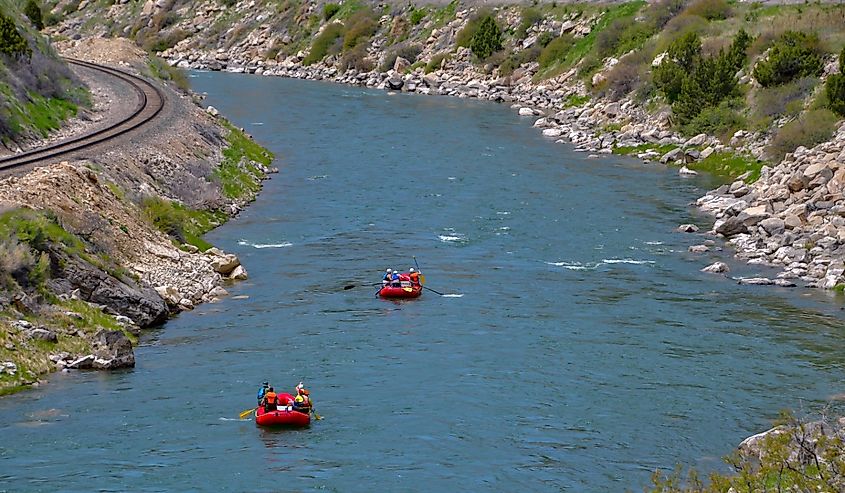 Rafting down the scenic Wind River, Windriver Canyon, Wyoming .