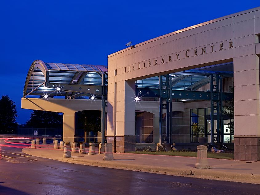 The Library Center in Springfield, Missouri, a large brick building on South Campbell Avenue seen at dusk