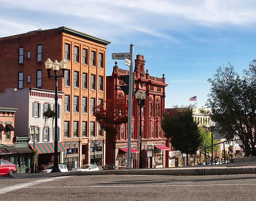 View of downtown Geneva, New York from the corner of Seneca and main Streets. Editorial credit: debra millet / Shutterstock.com