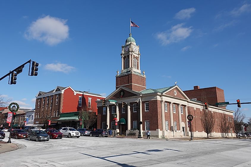 Lebanon, Ohio, City Hall and downtown area on a winter day.