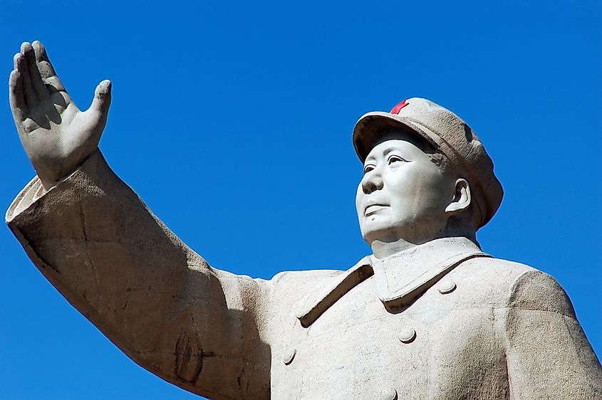 One of the many statues of Mao Zedong erected throughout China during and after his rule.