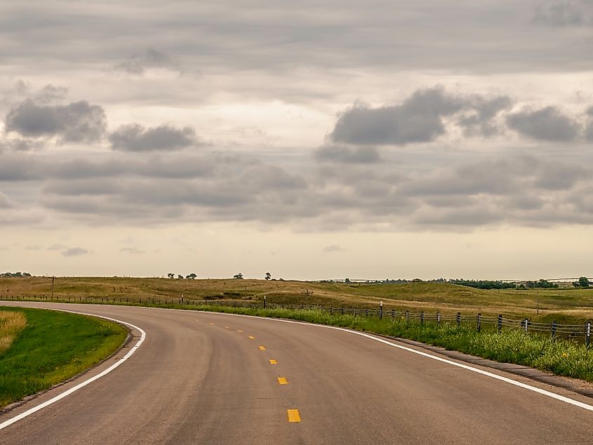 Curve along Outlaw Trail Scenic Byway (Nebraska Highway 12)