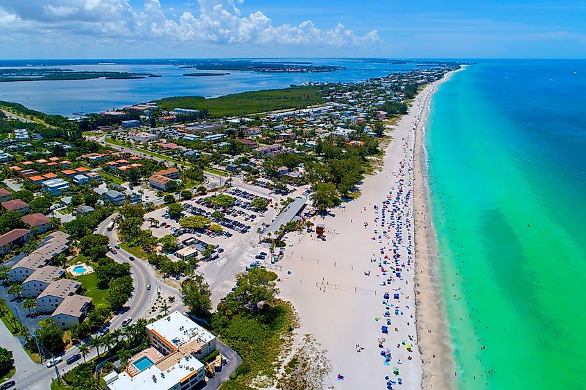 Holmes Beach on Anna Maria Island is a popular tourist destination in Bradenton, Florida, featuring beautiful beaches along the Gulf of Mexico.