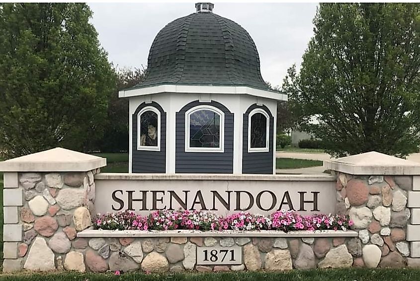 Welcome sign in Shenandoah, Iowa