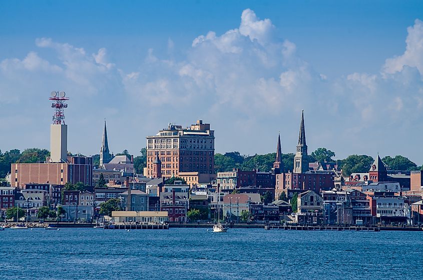 Skyline of the city of New London, Connecticut