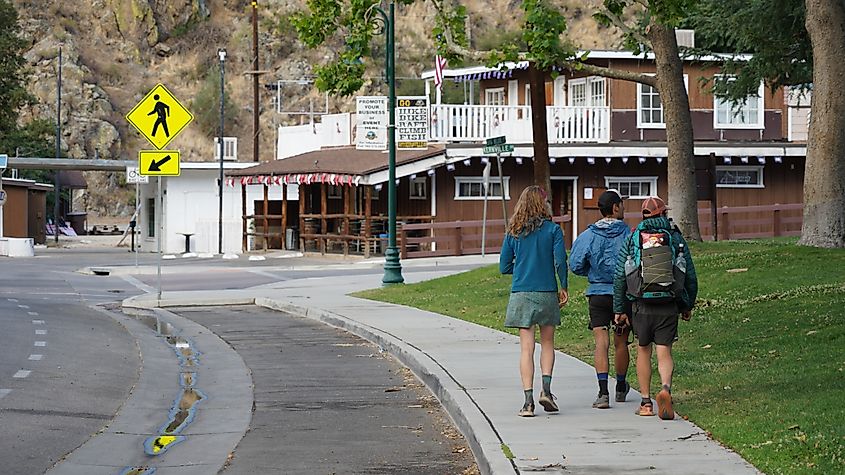 Hikers in the town of Lake Isabella, California.