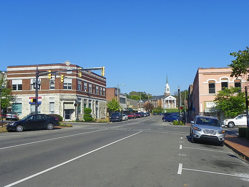 The downtown area of Athens, Tennessee