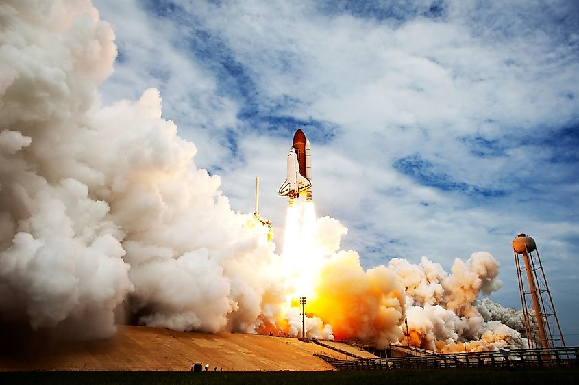 Space shuttle Atlantis. Editorial credit: Rawpixel.com / Shutterstock.com