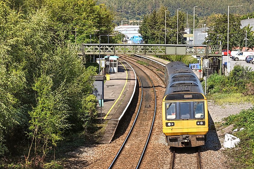 Commuter train leaving Taff's Well station bound for Cardiff.