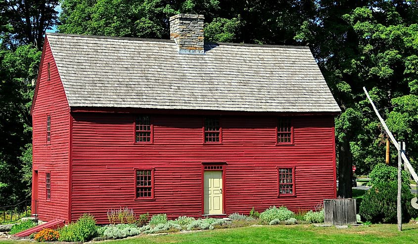  Circa 1680 wooden clapboard Hurd House, headquarters of the Old Woodbury Historical Society, with its stone central chimney 