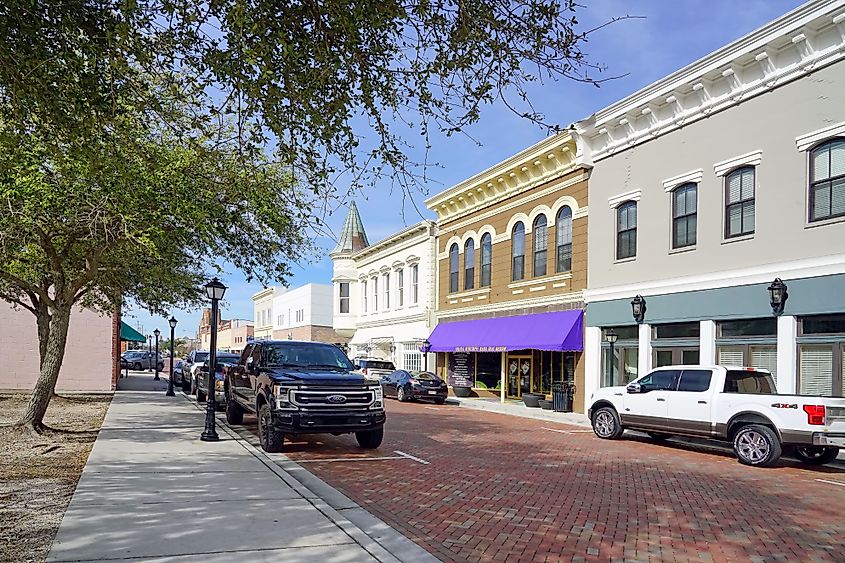 Street scenes of Biloxi. Editorial credit: Fsendek / Shutterstock.com