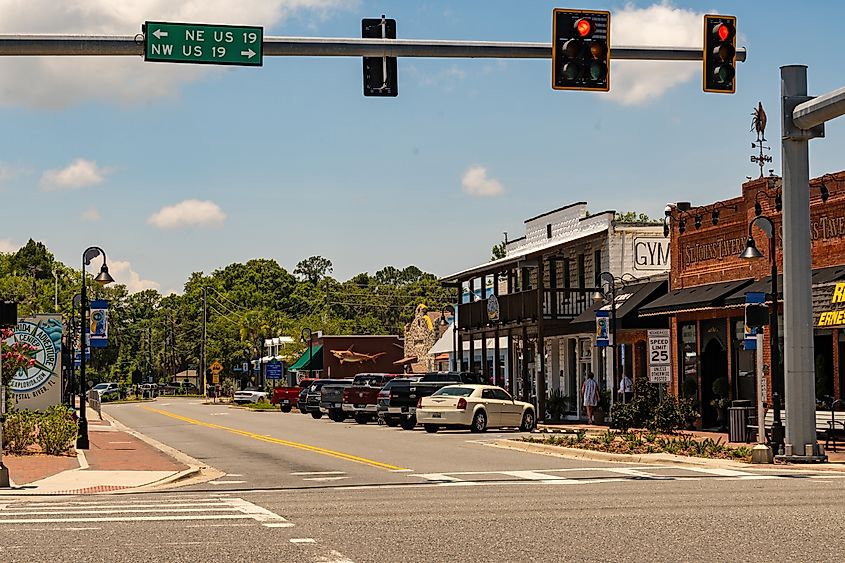 A street view in Crystal River, Florida