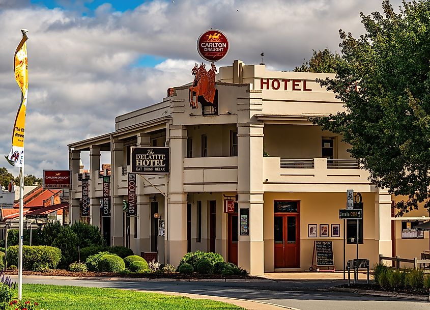 Hotel Delatite, one of several country pubs in the town of Mansfield