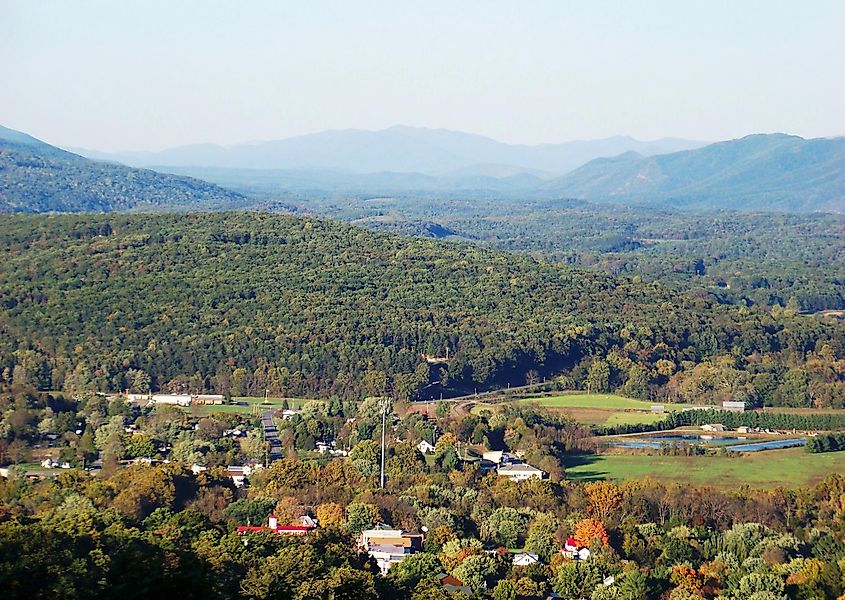 New Castle, Virginia. In Wikipedia. https://en.wikipedia.org/wiki/New_Castle,_Virginia By Idawriter, CC BY-SA 3.0, https://commons.wikimedia.org/w/index.php?curid=52714929