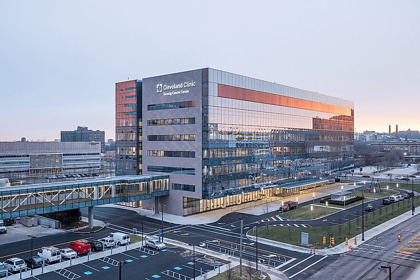 Cleveland Clinic Taussig Cancer Center. By Cleveland Clinic - Provided by Cleveland Clinic, CC BY 4.0, https://commons.wikimedia.org/w/index.php?curid=62643130