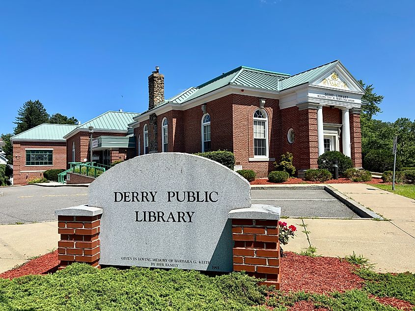 Exterior of Derry Public Library in Derry, New Hampshire.