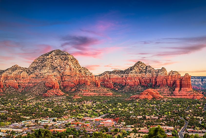 The cityscape of Sedona, Arizona.