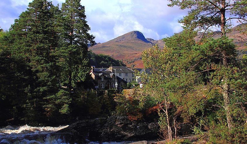 Killin, Stirlingshire, Scotland. Meall Nan Tarmachan and the Falls of Dochart, Killin.