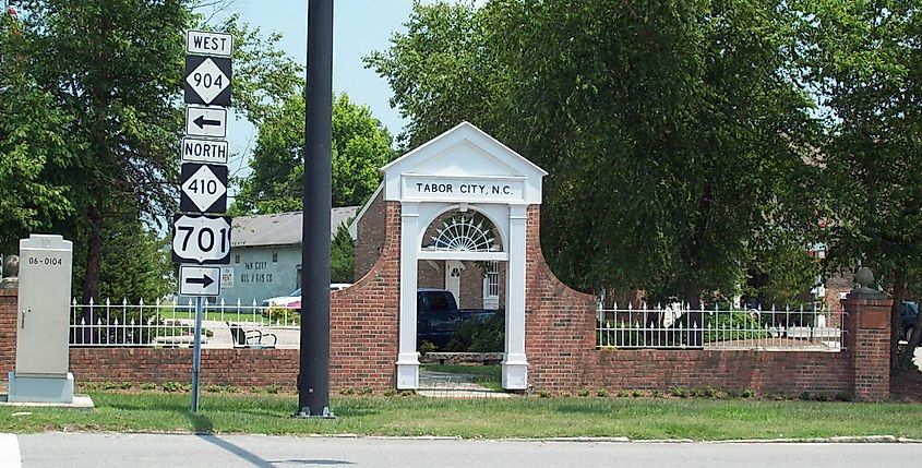 Welcome Arch in Tarbor City, North Carolina.