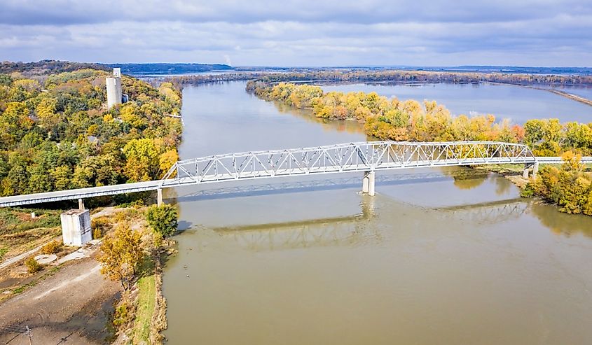 Brownville Bridge over the Missouri River on U.S. Route 136 from Nemaha County,