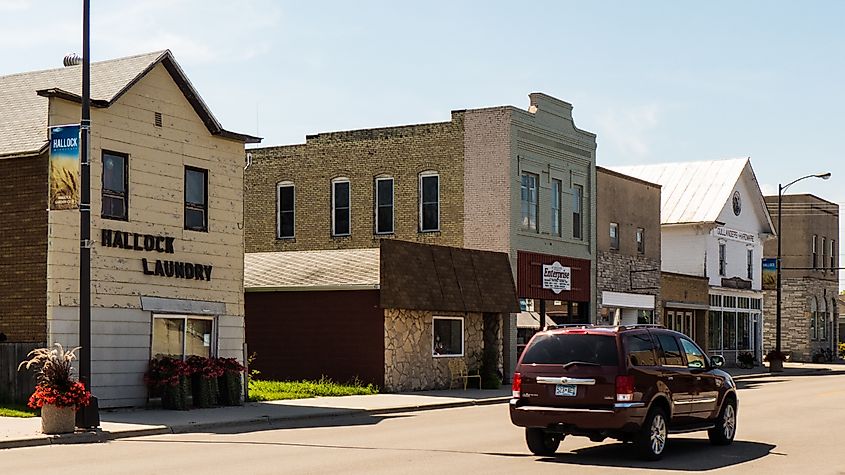 Street view of Hallock, Minnesota.