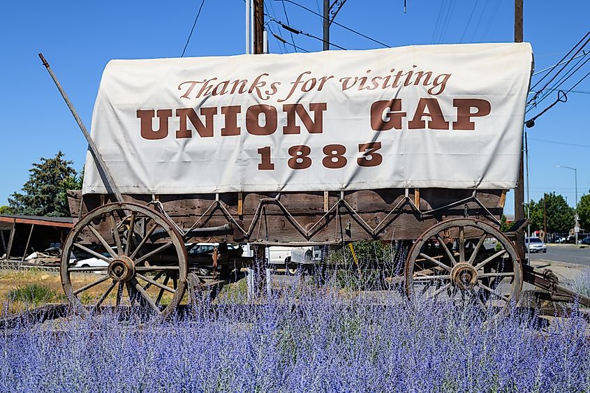 Traditional covered wagon in Union Gap, Washington