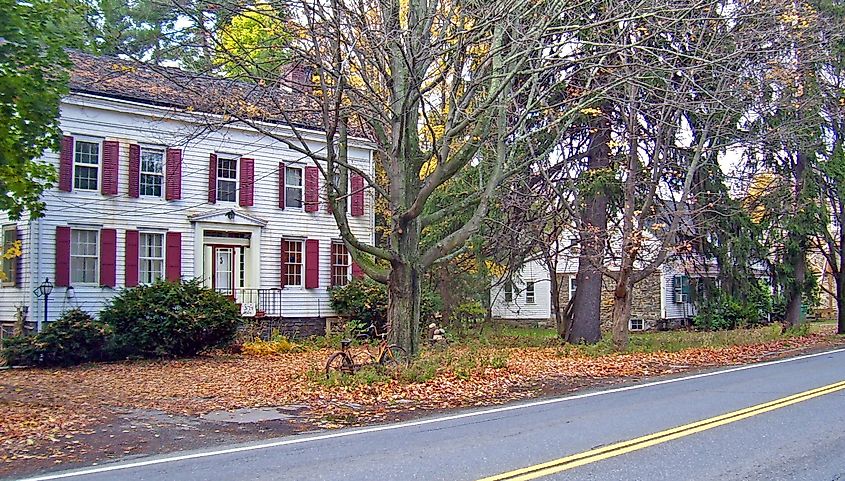 Main Street Historic District (Stone Ridge, New York). In Wikipedia. https://en.wikipedia.org/wiki/Main_Street_Historic_District_(Stone_Ridge,_New_York) By Daniel Case, CC BY-SA 3.0, https://commons.wikimedia.org/w/index.php?curid=3582528