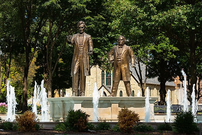 Lincoln-Douglas debate statue in Ottawa, Illinois.