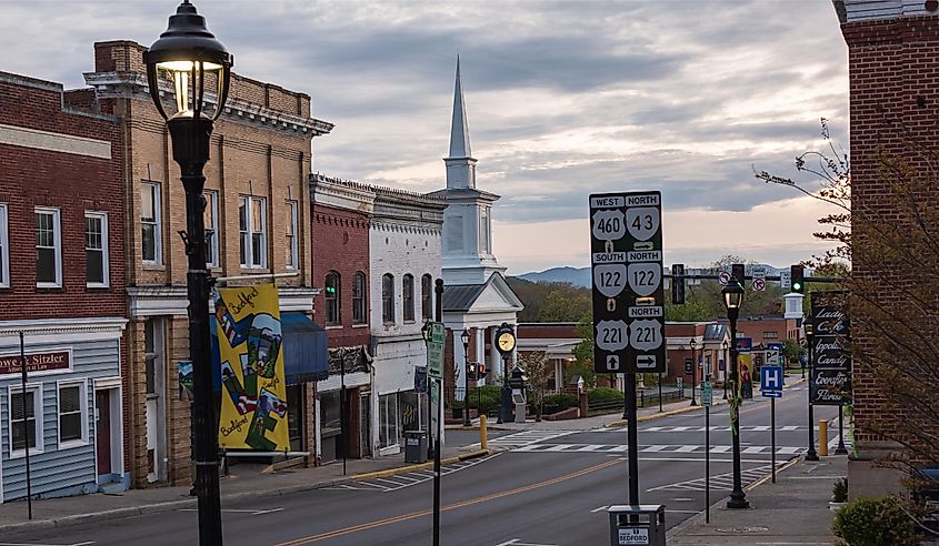 Street and store front images of downtown Bedford, Virginia. Editorial credit: Buddy Phillips / Shutterstock.com