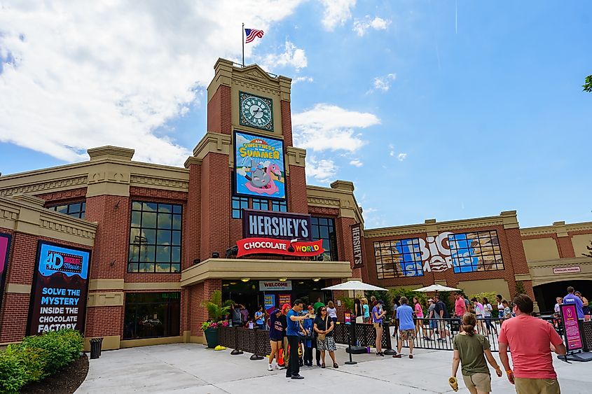 Hersheys Chocolate World building near the main entrance area to Hersheypark. 