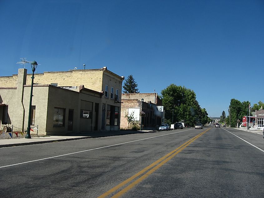 Fairview, Utah. In Wikipedia. https://en.wikipedia.org/wiki/Fairview,_Utah By Ken Lund from Las Vegas, Nevada, USA - Fairview, Utah (4), CC BY-SA 2.0, https://commons.wikimedia.org/w/index.php?curid=26957380