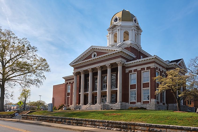 Bartow County Courthouse in Cartersville. Editorial credit: jdav.photo / Shutterstock.com