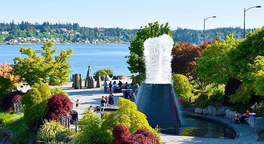 Harborside Fountain Park, Bremerton, Washington. Editorial credit: refrina / Shutterstock.com