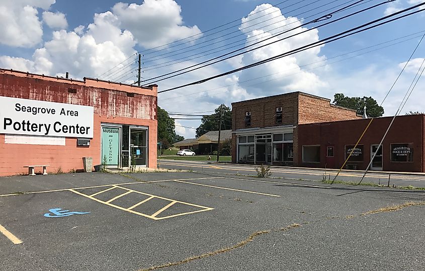 Seagrove, North Carolina. In Wikipedia. https://en.wikipedia.org/wiki/Seagrove,_North_Carolina By Indy beetle - Own work, CC0, https://commons.wikimedia.org/w/index.php?curid=80842127