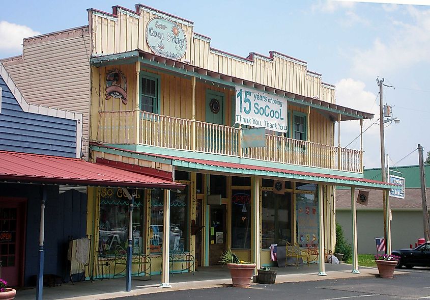 A building in downtown Grand Rivers, Kentucky