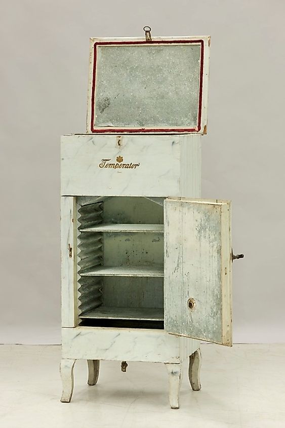 A 1920's domestic icebox that was replaced by more advanced refrigeration, which aided the ice cream industry. Image Credit Helsingin kaupunginmuseo via Wikimedia.