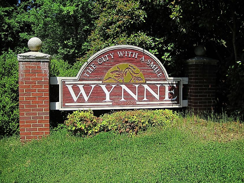 Sign for Wynne, Arkansas - "The City With a Smile"