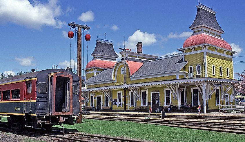 Tracks and yellow building at North Conway Train Station