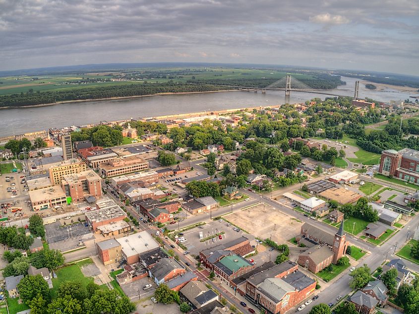 Aerial view of Cape Girardeau along the banks of the Mississippi River