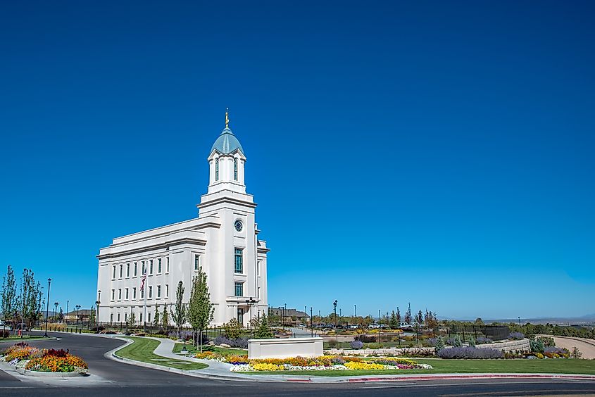 Cedar City Utah Temple: Primarily constructed with precast concrete panels and sections of gypsum fiber reinforced concrete.